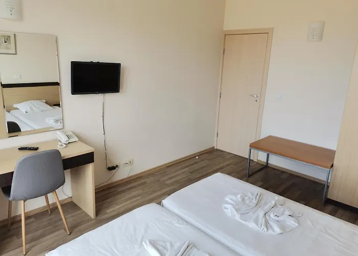 б306 в бийч на първа линия с перфектен изглед към плажа! דירה