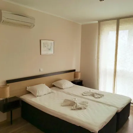 б306 в бийч на първа линия с перфектен изглед към плажа! * Обзор