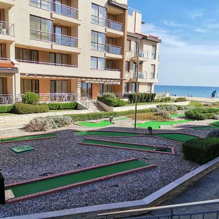 Apartamento б306 в бийч на първа линия с перфектен изглед към плажа! *