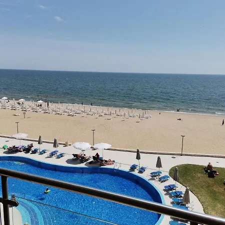 Apartamento б306 в бийч на първа линия с перфектен изглед към плажа! Obzor