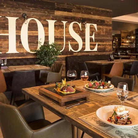 б306 в бийч на първа линия с перфектен изглед към плажа! Apartamento Obzor