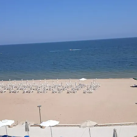 Apartamento б306 в бийч на първа линия с перфектен изглед към плажа!