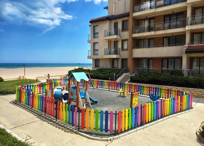 б306 в бийч на първа линия с перфектен изглед към плажа! Lägenhet