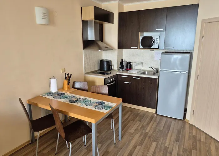 б306 в бийч на първа линия с перфектен изглед към плажа!